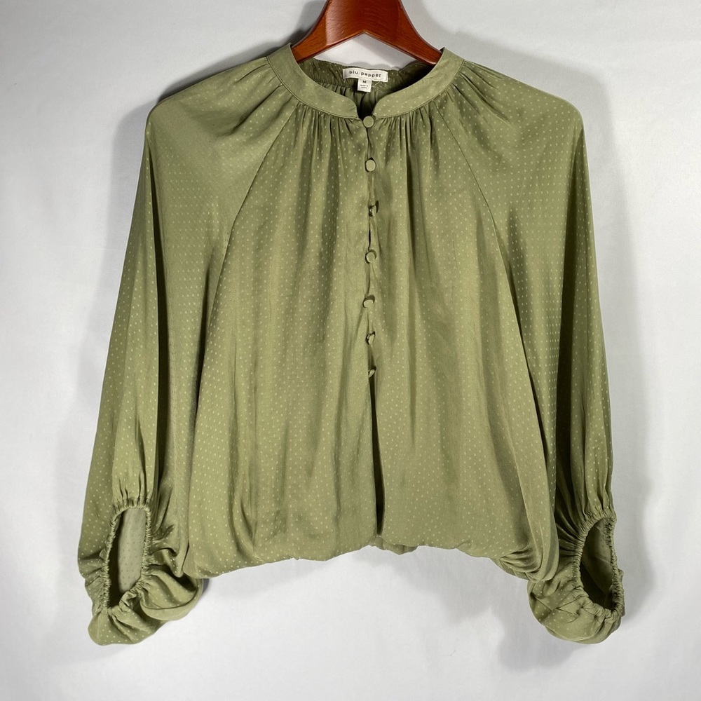 Blu Pepper size m green & white polka dot ballon sleeve blouse